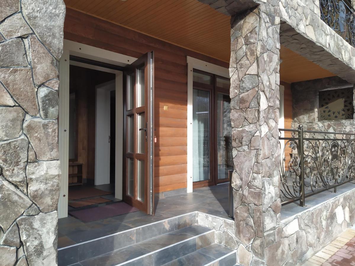 Zatyshok Hotel Svalyava Exterior foto